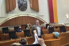 066d5f8f-b18b-4e20-91a4-f350438d4e87